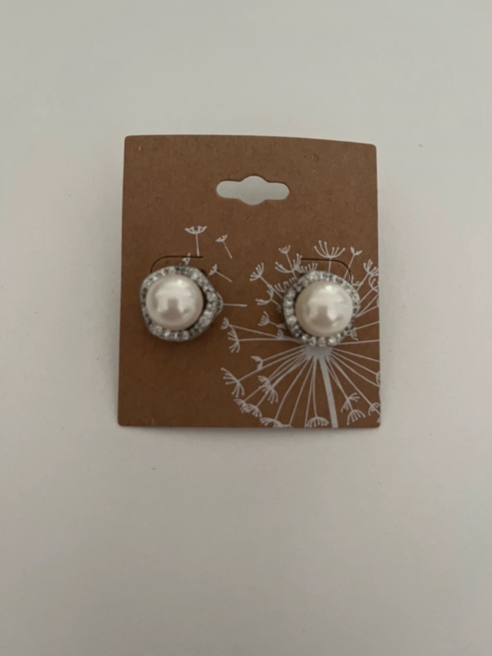 ONE/SIZE Pearl and Rhinestone Halo Stud Earrings - White and Silver
